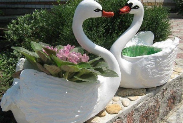 Лебедь своими руками для сада