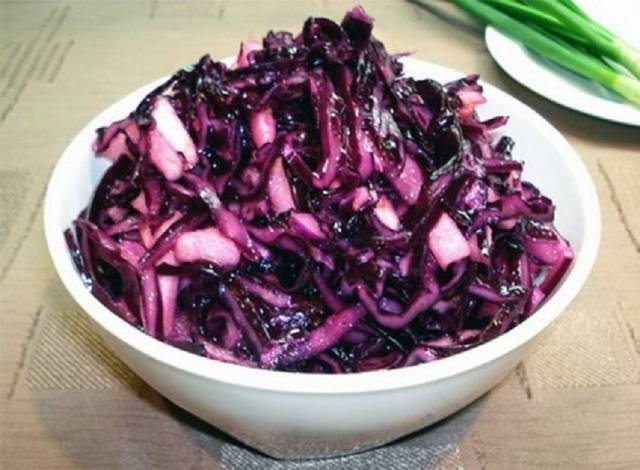 Салат из краснокочанной капусты по корейски