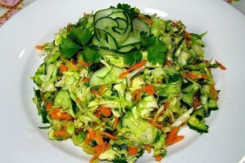 Салат из капусты с морковью с уксусом