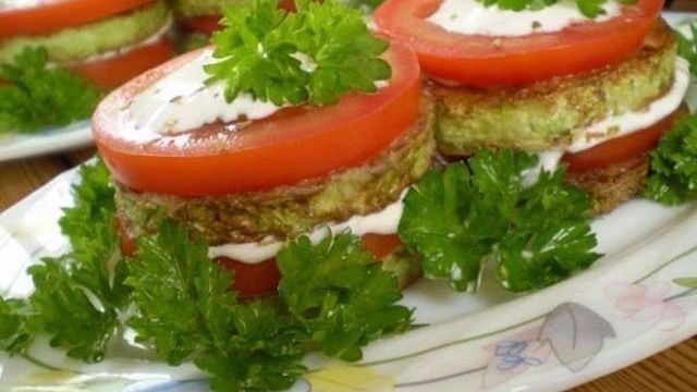 Кабачки, жареные с чесноком и помидорами: рецепт с фото, как пожарить на сковороде